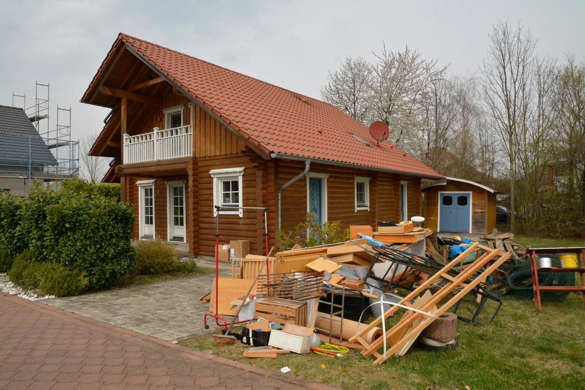 Haushaltsauflösung eines Einfamilienhauses – auch das Grundstück wird frei – vorher